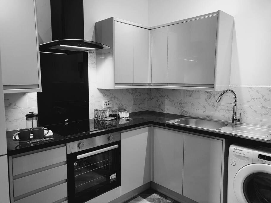 High Street, 2 Bed, Newly Refurb Daire Leamington Spa Dış mekan fotoğraf