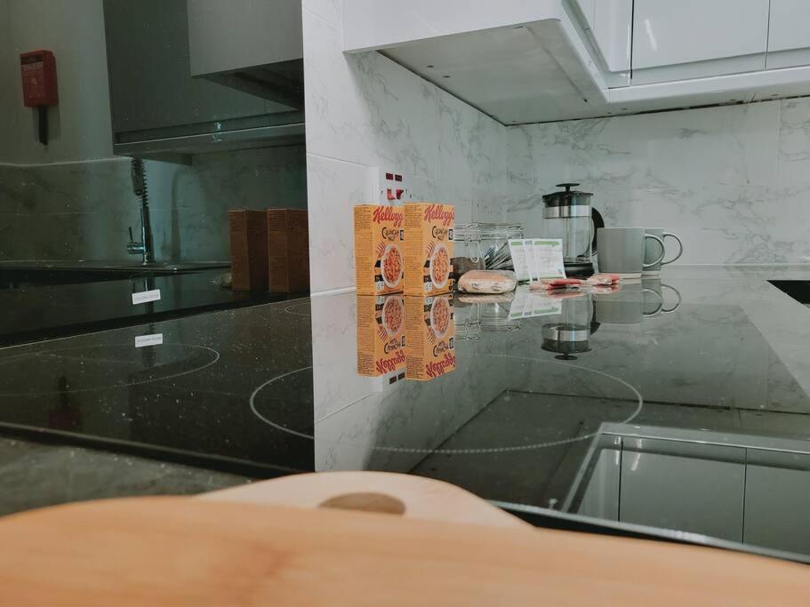 High Street, 2 Bed, Newly Refurb Daire Leamington Spa Dış mekan fotoğraf